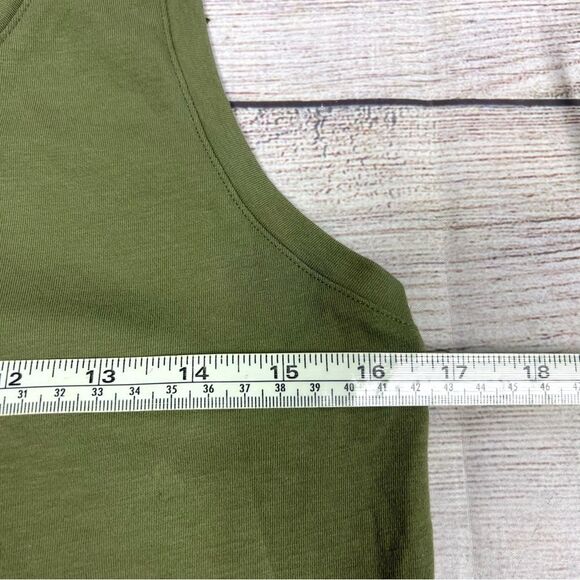 BYLT Women’s Green Gym Athletic Racerback Tank Top Size M - Picture 6 of 7